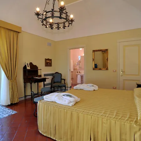 Oasi Olimpia Relais SantʼAgata sui Due Golfi